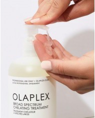 OLAPLEX BROAD SPECTRUM CHELANTING SHAMPOO 370ML